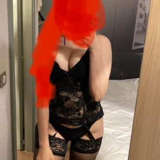 Jeune domina cherche hommes mûrs à soumettre sur Strasbourg